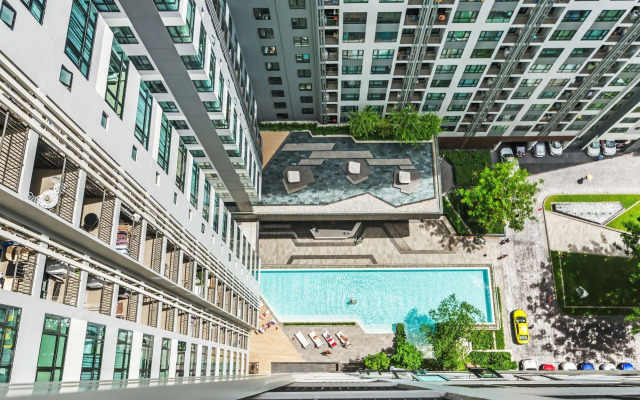The Base Central Pattaya by Favstay