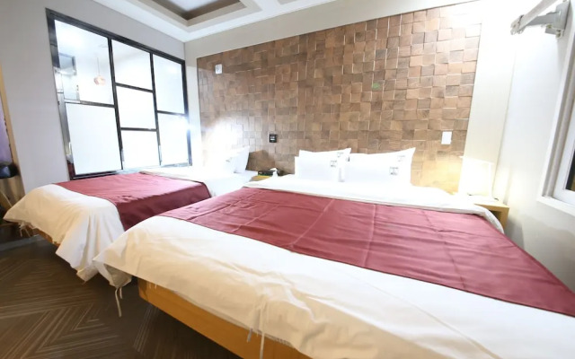 Legend Motel