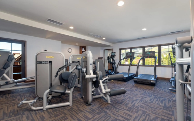 Madeline Hotel & Residences, Auberge Resorts Collection