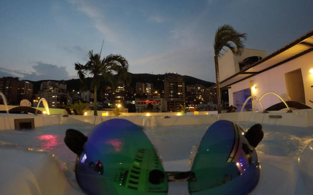 Aqua Granada Hotel