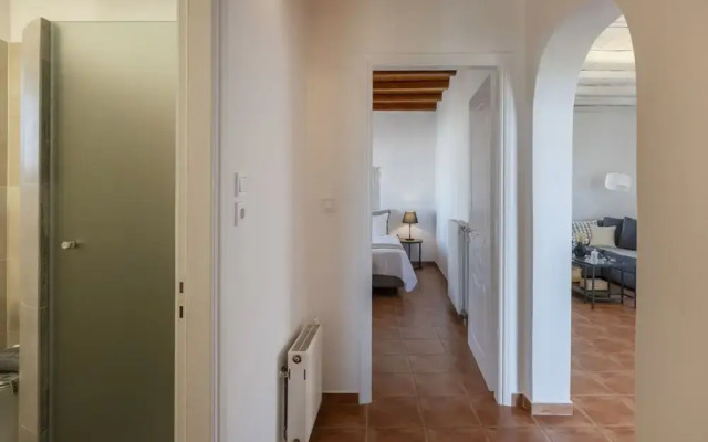 Myrsini Traditional Hillside Cottage