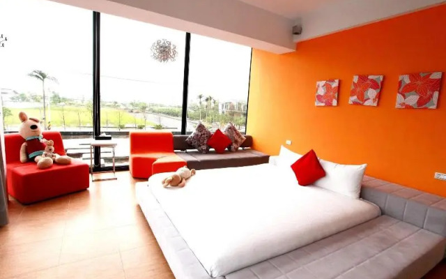Lake Shining Hostel