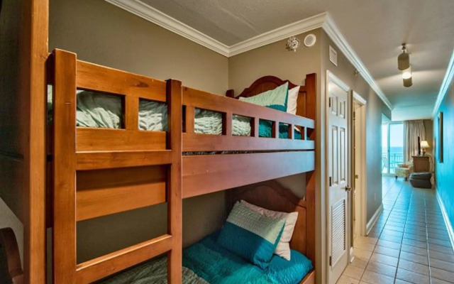 Emerald Beach 534 by RedAwning