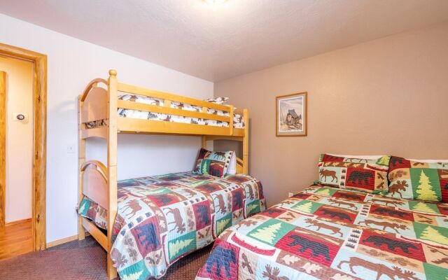 Little Cubs Cabin #1986