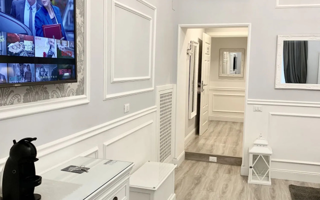 Charme & Chic Luxury