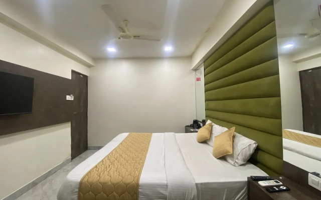 Hotel B Town