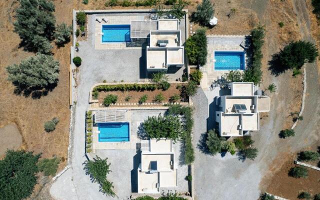 Evgoro Luxury Suites