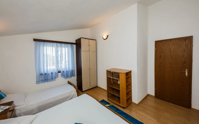 Apartments Grgin