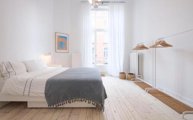 Cosy and Modern 2 bedrooms flat near Châtelain and Brugmann