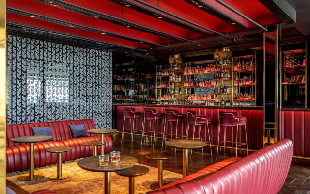 Дизайн-отель 11 Mirrors