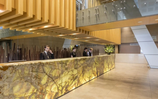 Meriton Suites World Tower