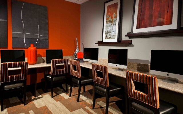 Hollywood Walk of Fame Apartments