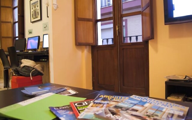 Triana Backpackers