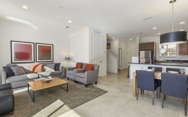 Regal Oaks - 2604 Roadster Lane