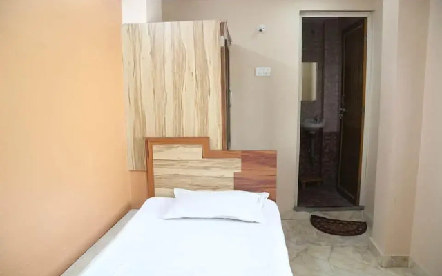 Hotel Jaisons by OYO Rooms