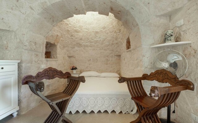 3745 Trullo Puspo by Barbarhouse