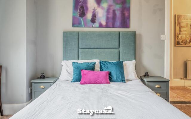 Stunning Artistic Hideout Perfect for family