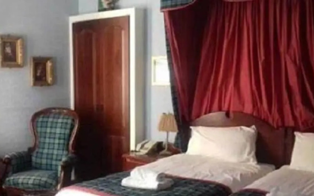 Lovat Arms Hotel