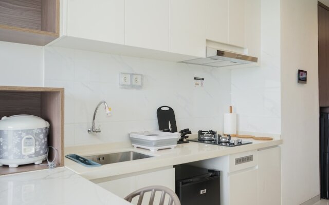 Homey And Cozy Living 2Br At Sky House Bsd Apartment