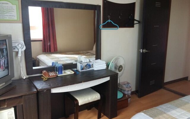 Mongdol Beach Hotel