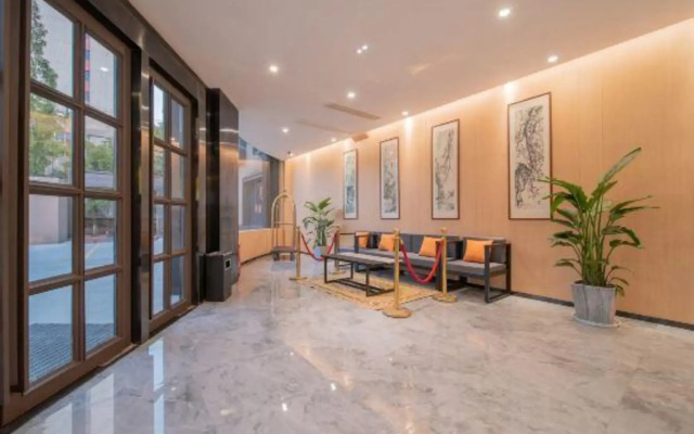 Kunlun Hotel