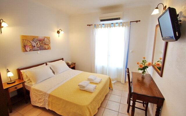 Yades Suites Apartments & Spa