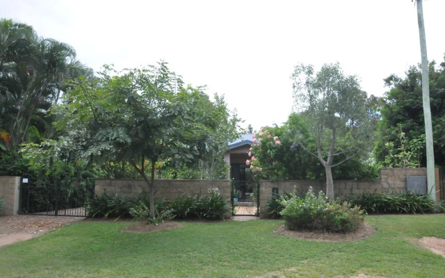 Stunning Magnetic Island Home,Private, Large Pool,Adults Only