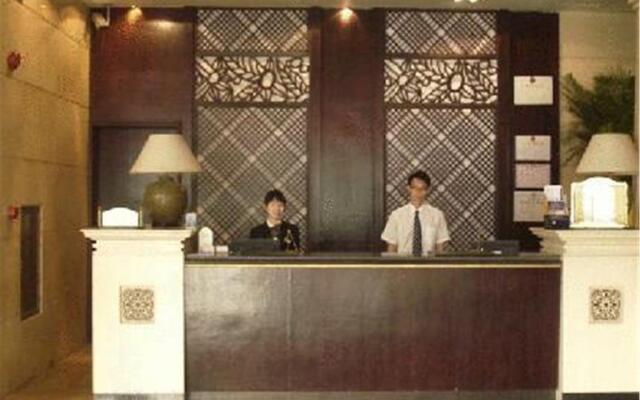 Warmyes Business Hotel