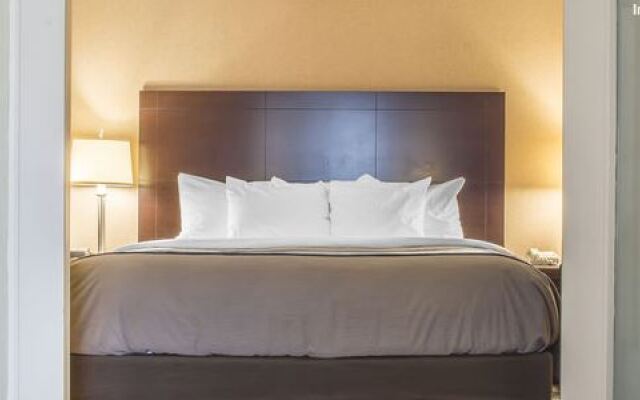 Travelodge Ambassador Bridge Windsor