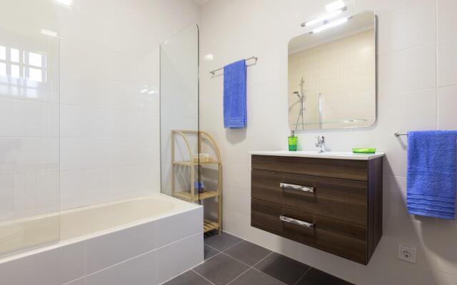 LV Premier Gaia GA2 garden, AC, pool