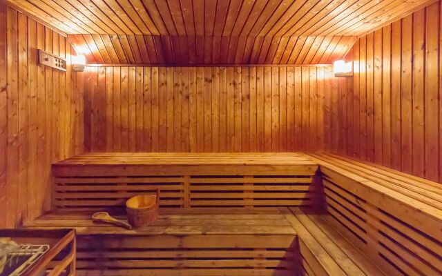 Regal Riverside Hotel