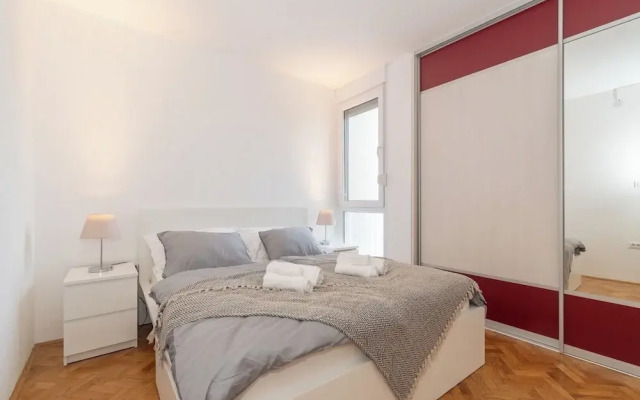 Zozo, Modern Two-Bedroom Suite