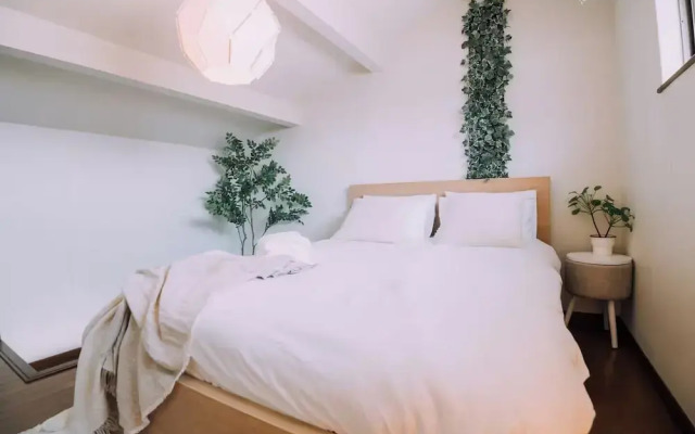 5BDR 1.5BA Osaka Castle House