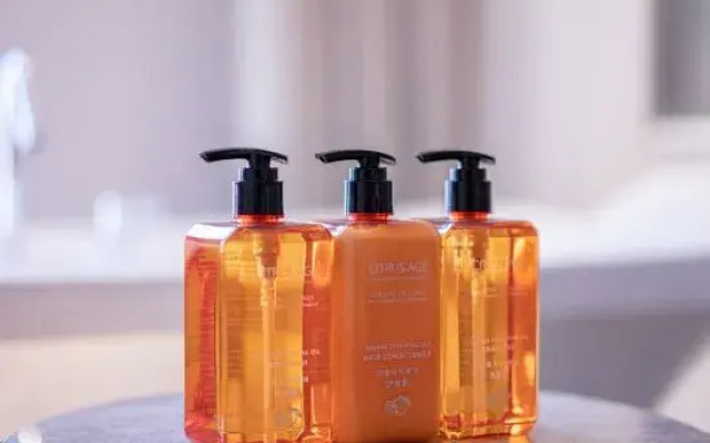 Orange Hotel (Tianjin Polar Aquarium)