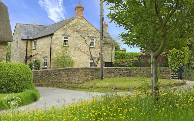 Brook Farm Cottage