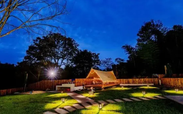 Lock Mountain Homestay