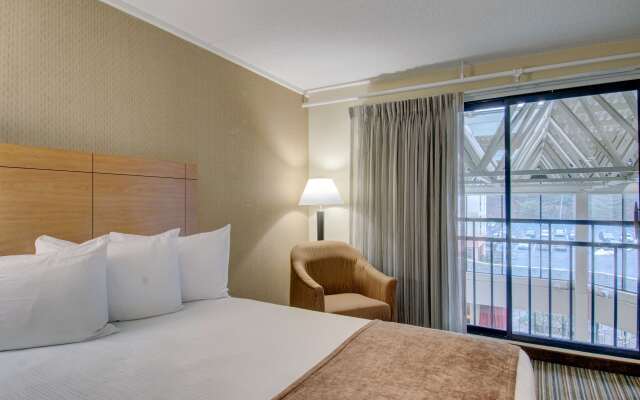 Best Western Royal Plaza Hotel & Trade Center