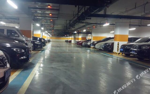 Yilian Apartment