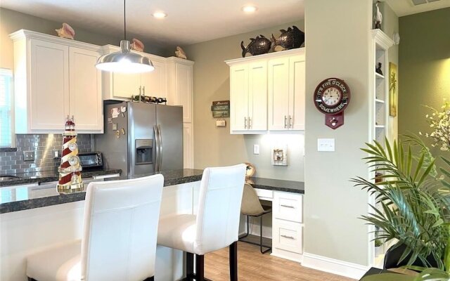 Sea Beauty 3 Bedroom Home by RedAwning