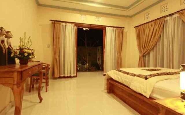 Loris Homestay