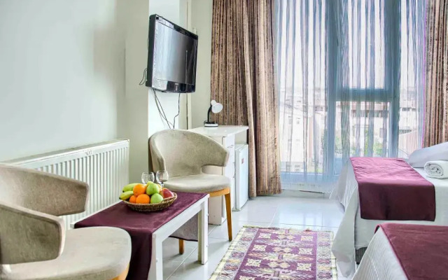 Yeniciftlik Otel