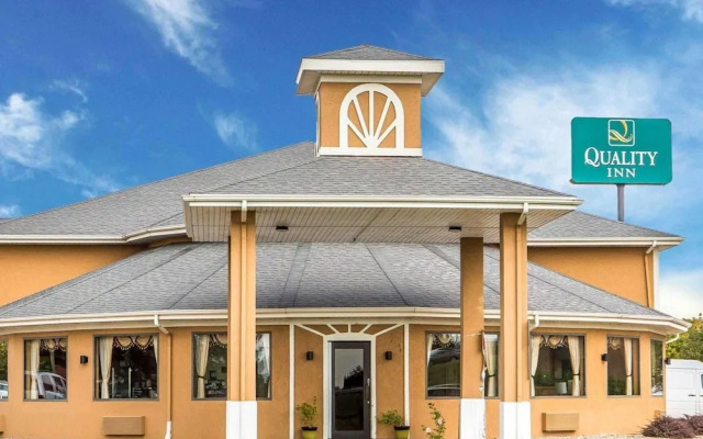 Quality Inn Morton At I-74