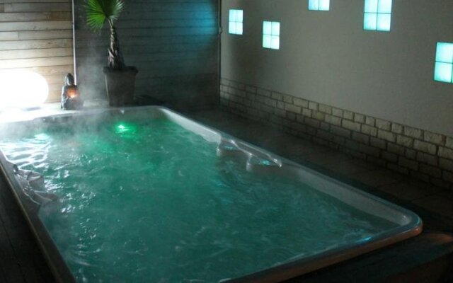Casa Caliente (Sauna-Wellness-Massage-Vakantielogies-VespaRenting)