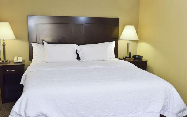 Hampton Inn & Suites Alexandria