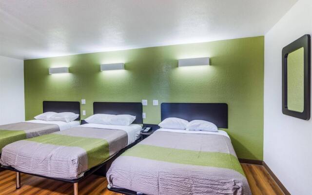 Motel 6 Childress, TX