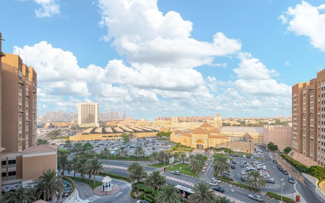 LUX Holiday Home - IBN Residence 1