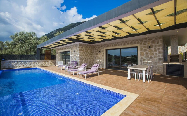 Villa Balayi by Akdenizvillam