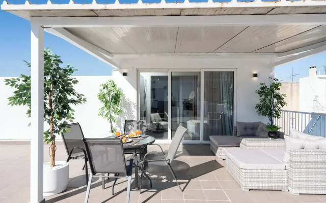 City View Penthouse with Large Terrace