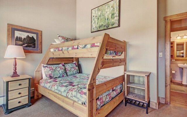 2317 Red Hawk Lodge by RedAwning