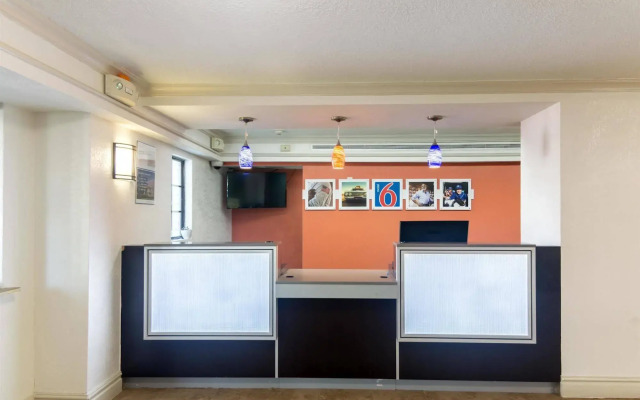 Econo Lodge